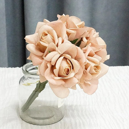 Rosas perfeitas para decoração suas pétalas parecem reais ao toque: Divine Rose Ensemble